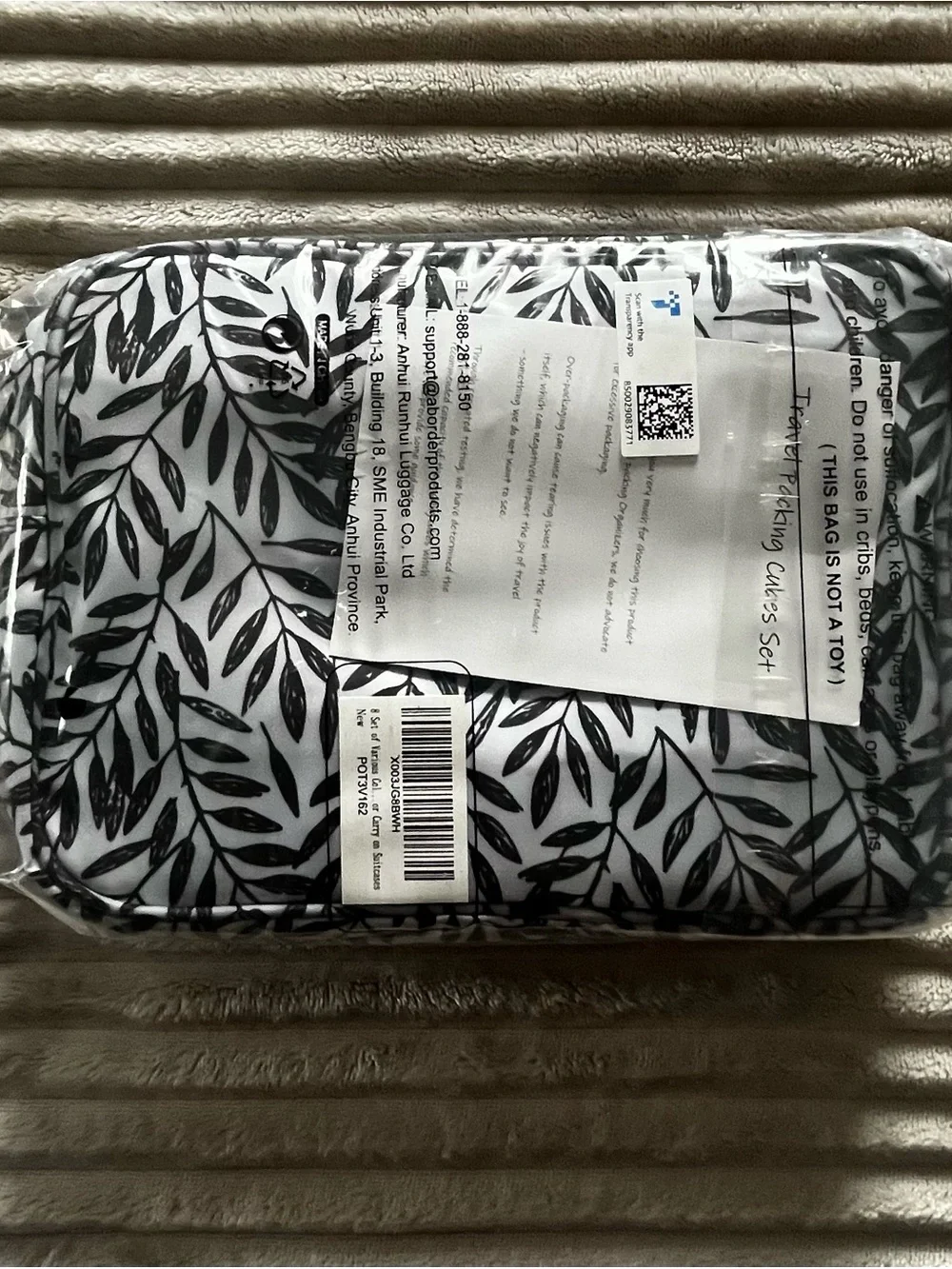 Black & White Leaf Print 8-Piece Packing Cube Set ♡